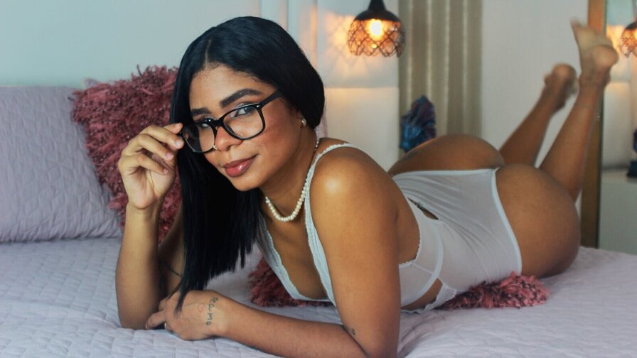 Free Live Sex Chat With NatyRozz