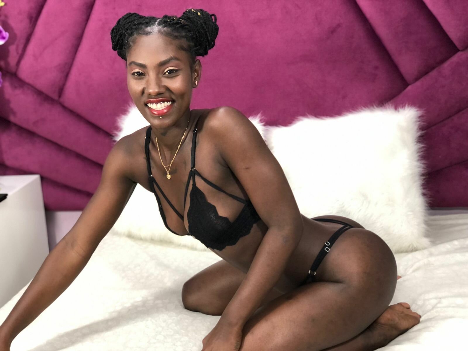 Free Live Sex Chat With AdelCarter