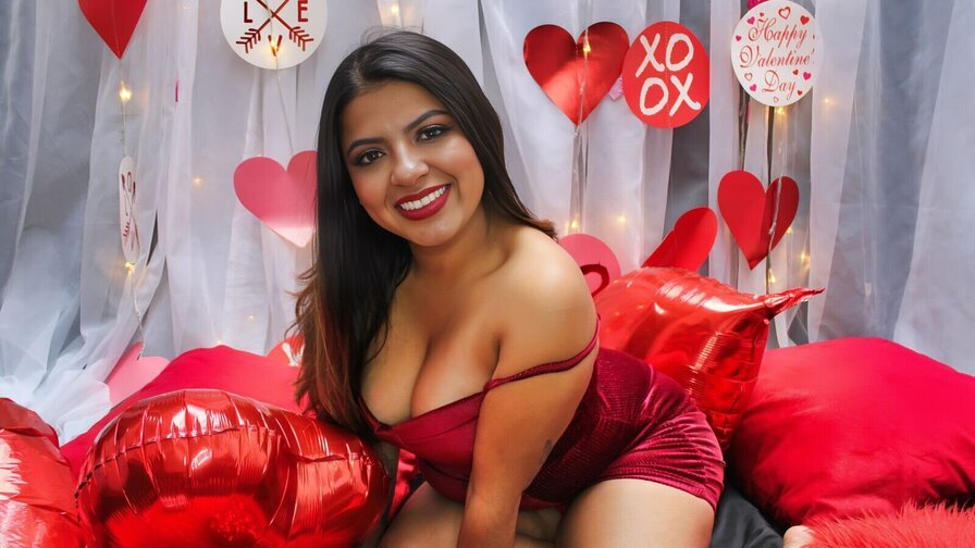 Free Live Sex Chat With AdelaMils