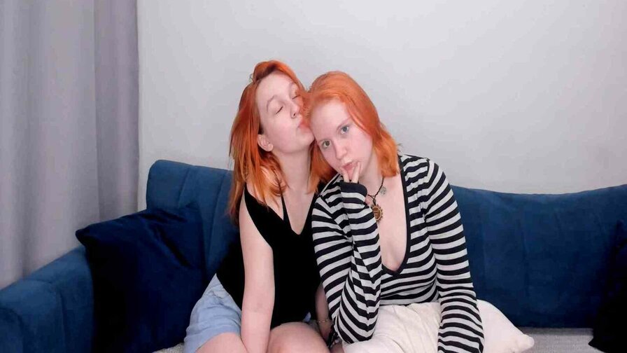 Free Live Sex Chat With AinsleyAndHailey