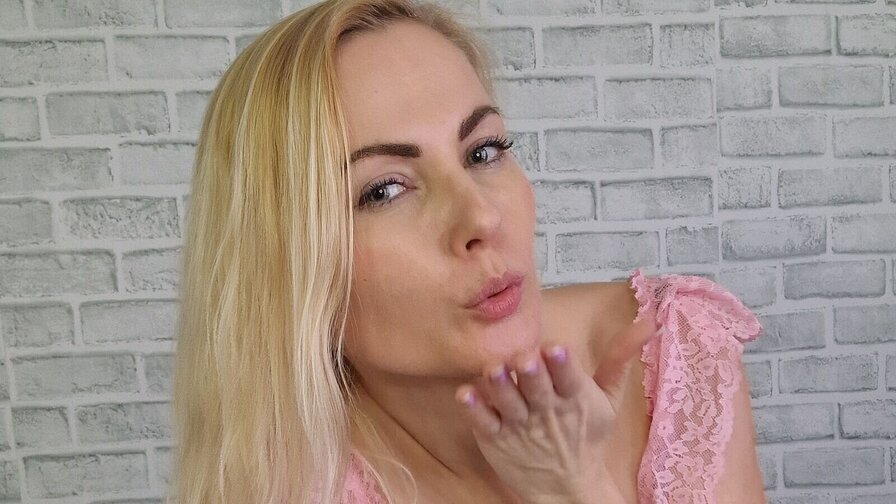 Free Live Sex Chat With AngelikaStark