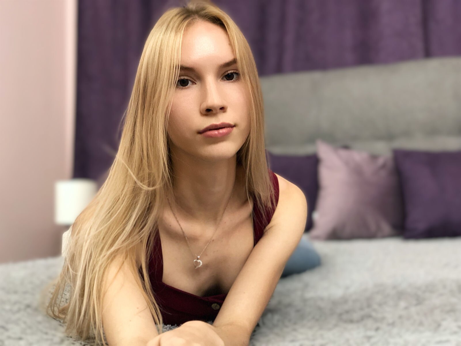 Free Live Sex Chat With AnnaRosel