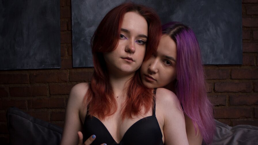 Free Live Sex Chat With AnneAndTina