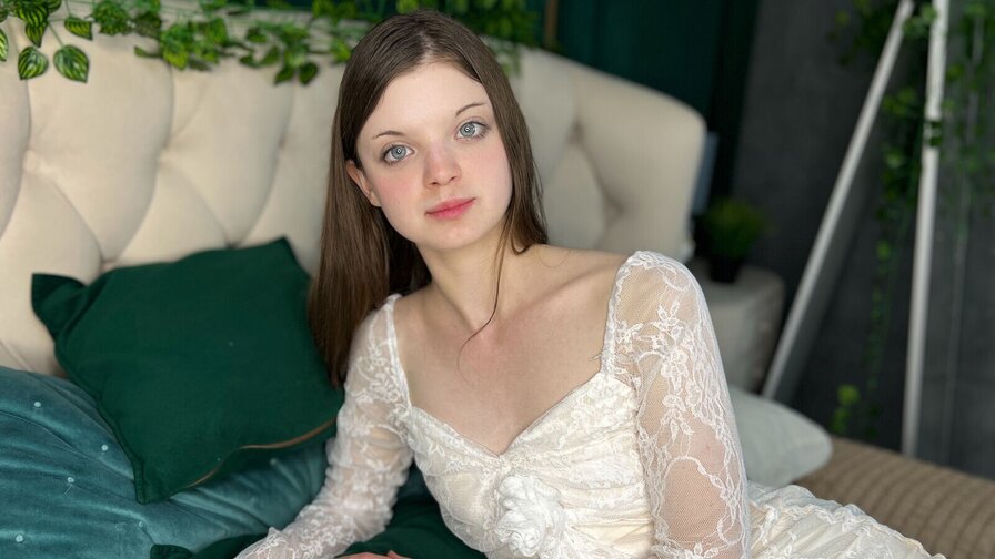 Free Live Sex Chat With AriaShum