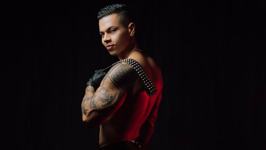 Free Live Sex Chat With AronMalik