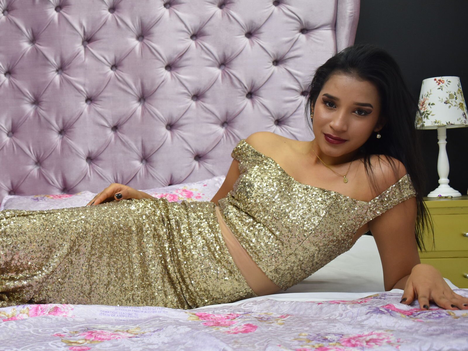 Free Live Sex Chat With AshantyCollado