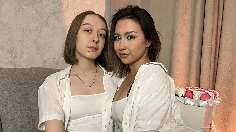 Free Live Sex Chat With AshleyAndDaisy