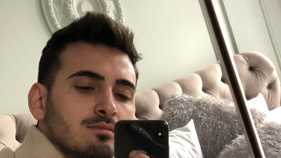 Free Live Sex Chat With AtheronScott