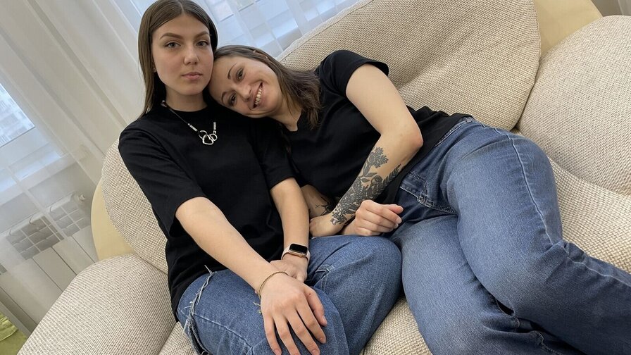 Free Live Sex Chat With AuroreAndMarie
