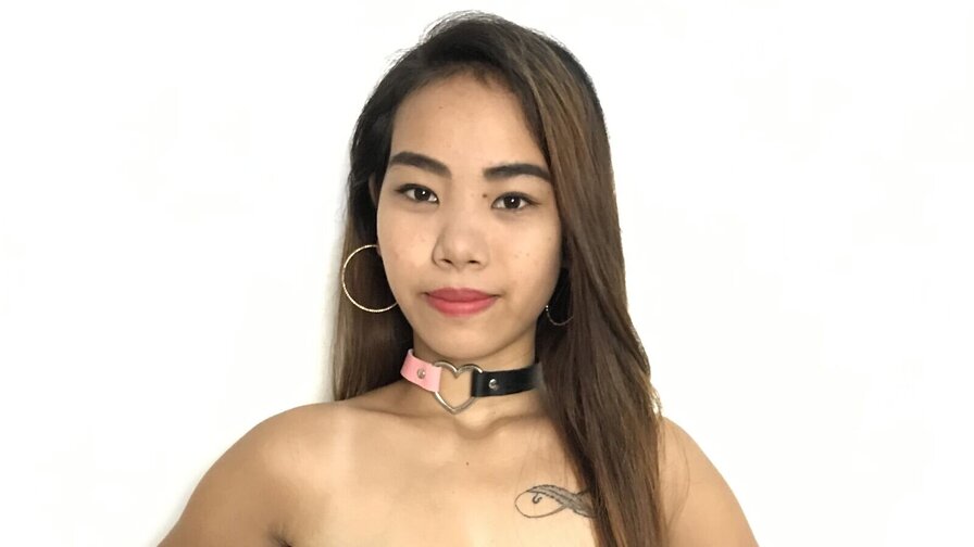 Free Live Sex Chat With AyahGonzales