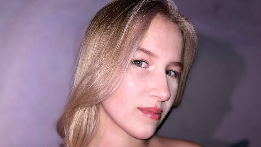 Free Live Sex Chat With BettyKirsy