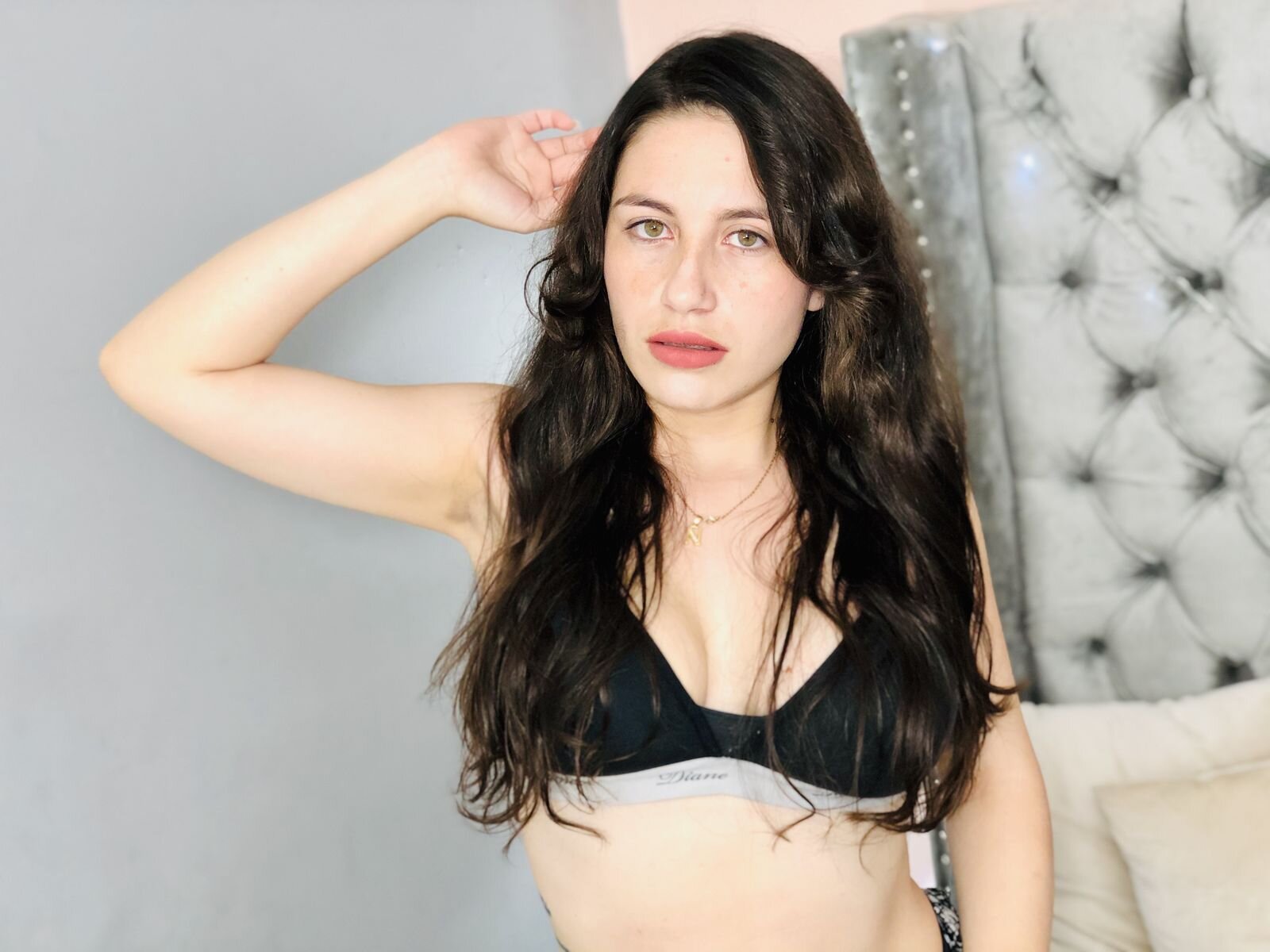 Free Live Sex Chat With CamilaCaicedo