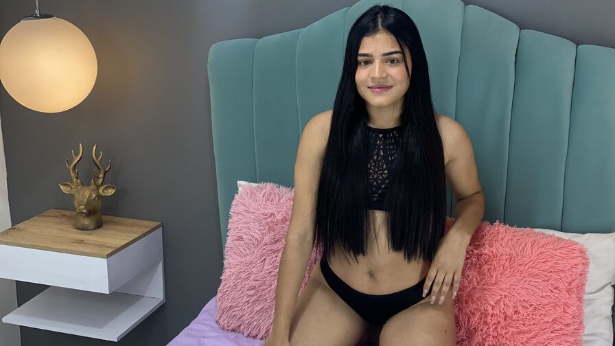Free Live Sex Chat With CamilleWolf