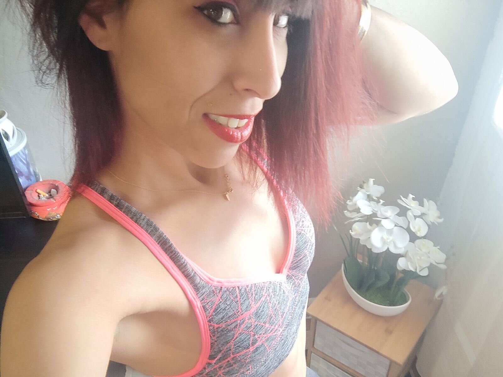 Free Live Sex Chat With CarineCectito