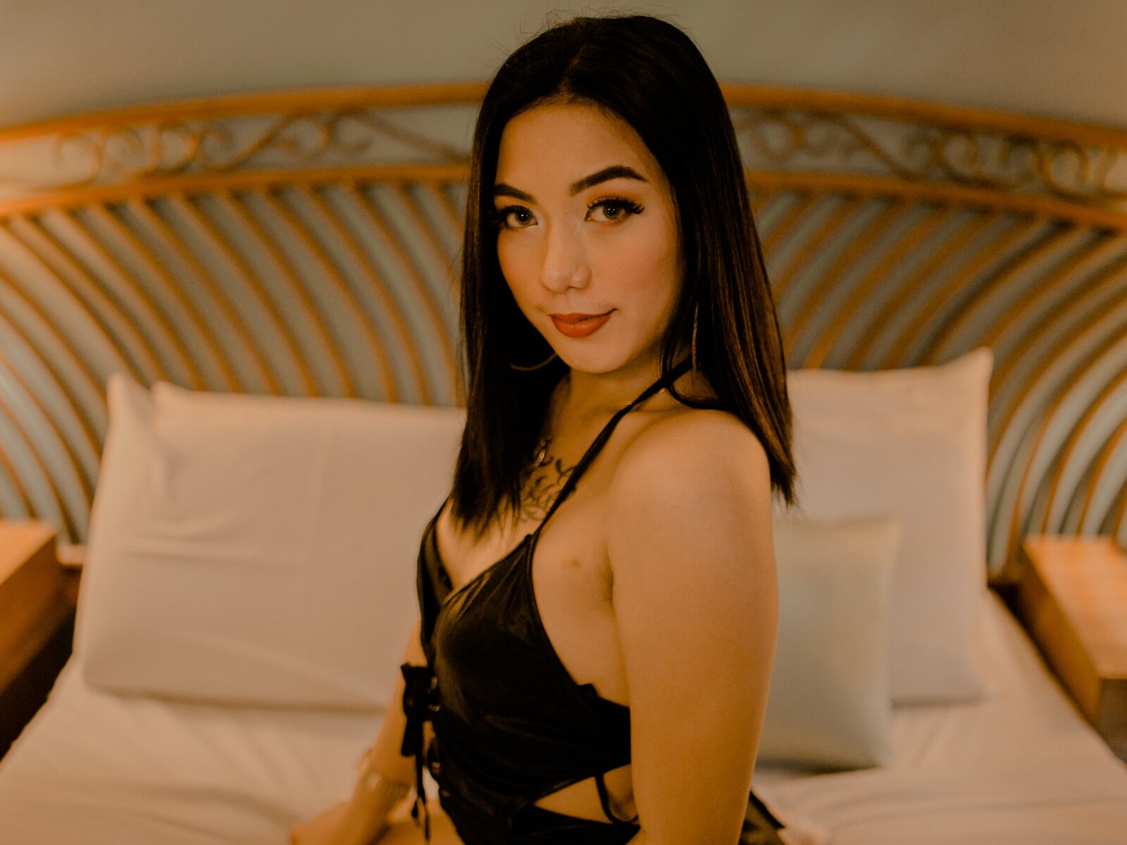 Free Live Sex Chat With CassieBonny