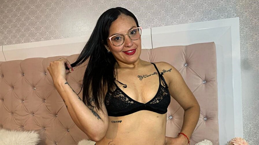 Free Live Sex Chat With CatherineJonnes