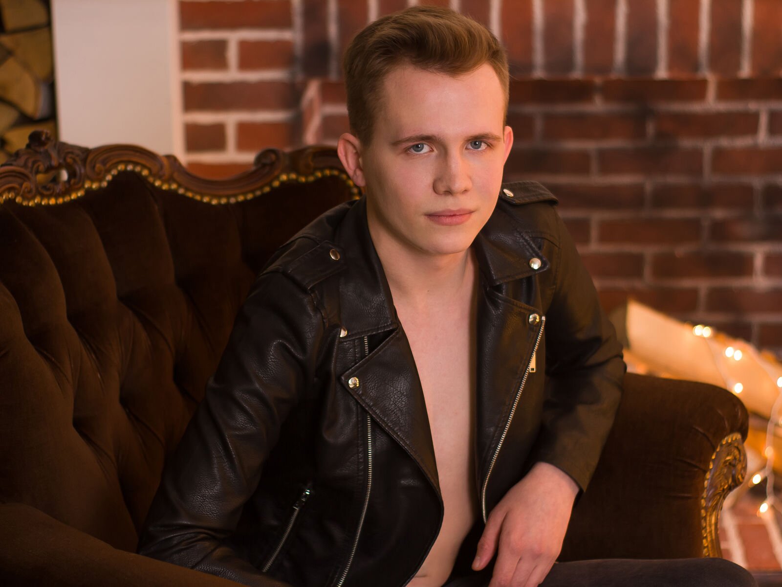 Free Live Sex Chat With CharlieHypnos