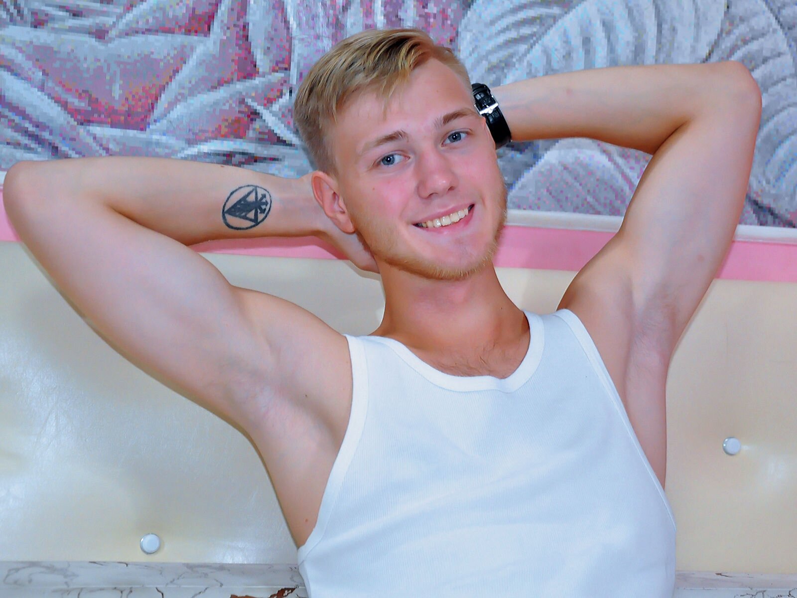 Free Live Sex Chat With CharmingNicolas