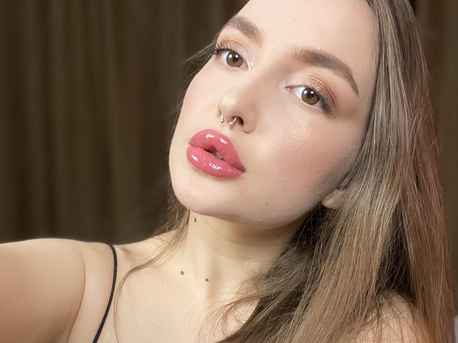 Free Live Sex Chat With ChloeWay