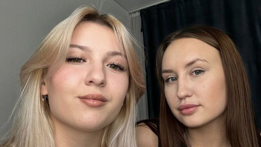 Free Live Sex Chat With EasterAndMeryl