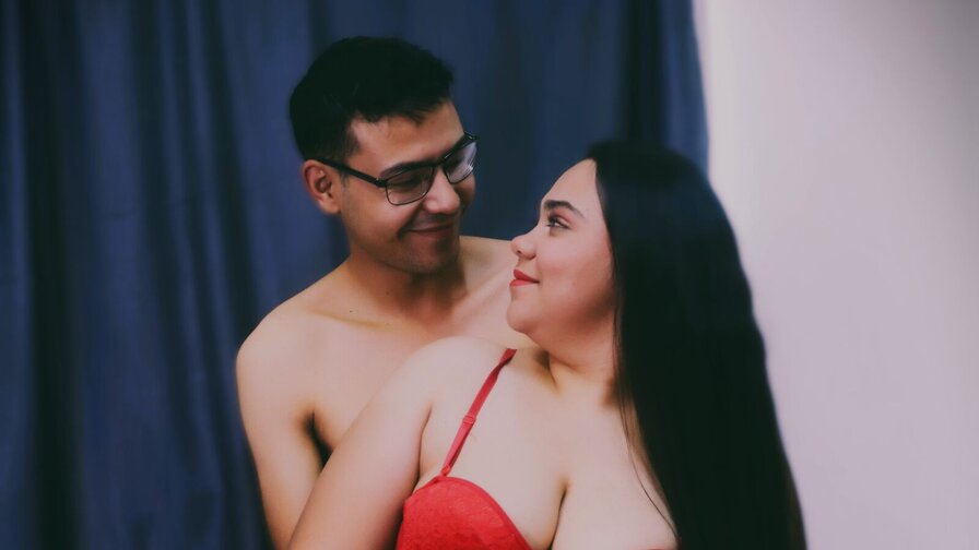 Free Live Sex Chat With EsneiderAndPaola