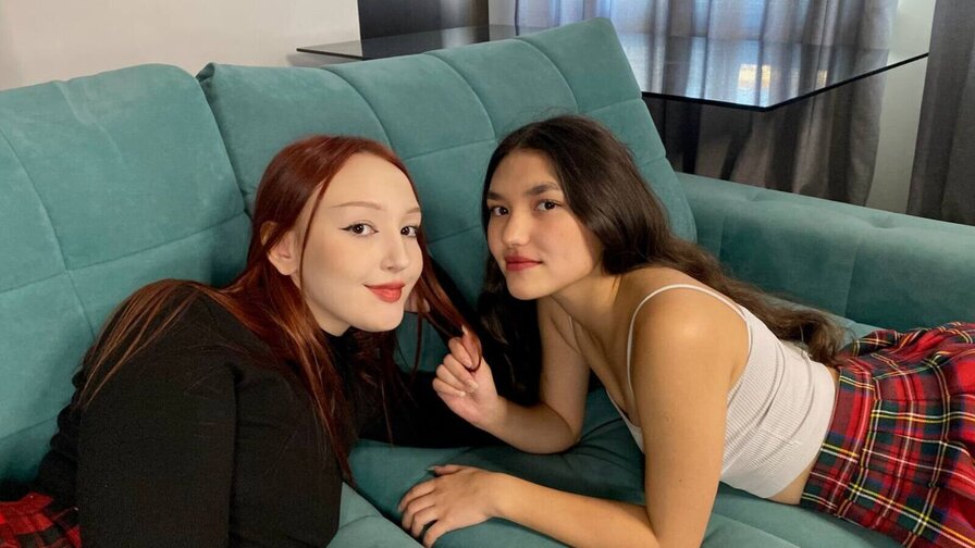 Free Live Sex Chat With GlennaAndHarriet