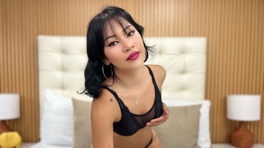 Free Live Sex Chat With HannaKeiiko
