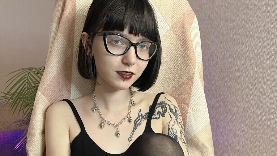 Free Live Sex Chat With HazelTompson