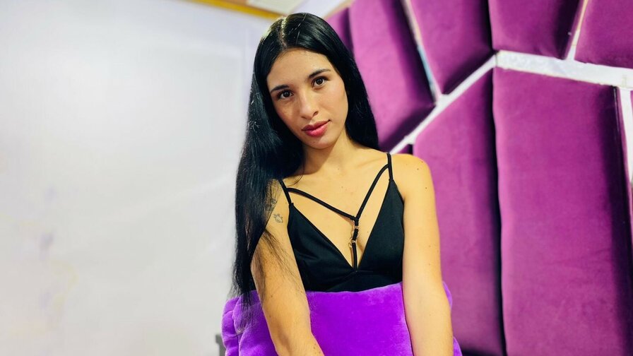 Free Live Sex Chat With HeidyValencia