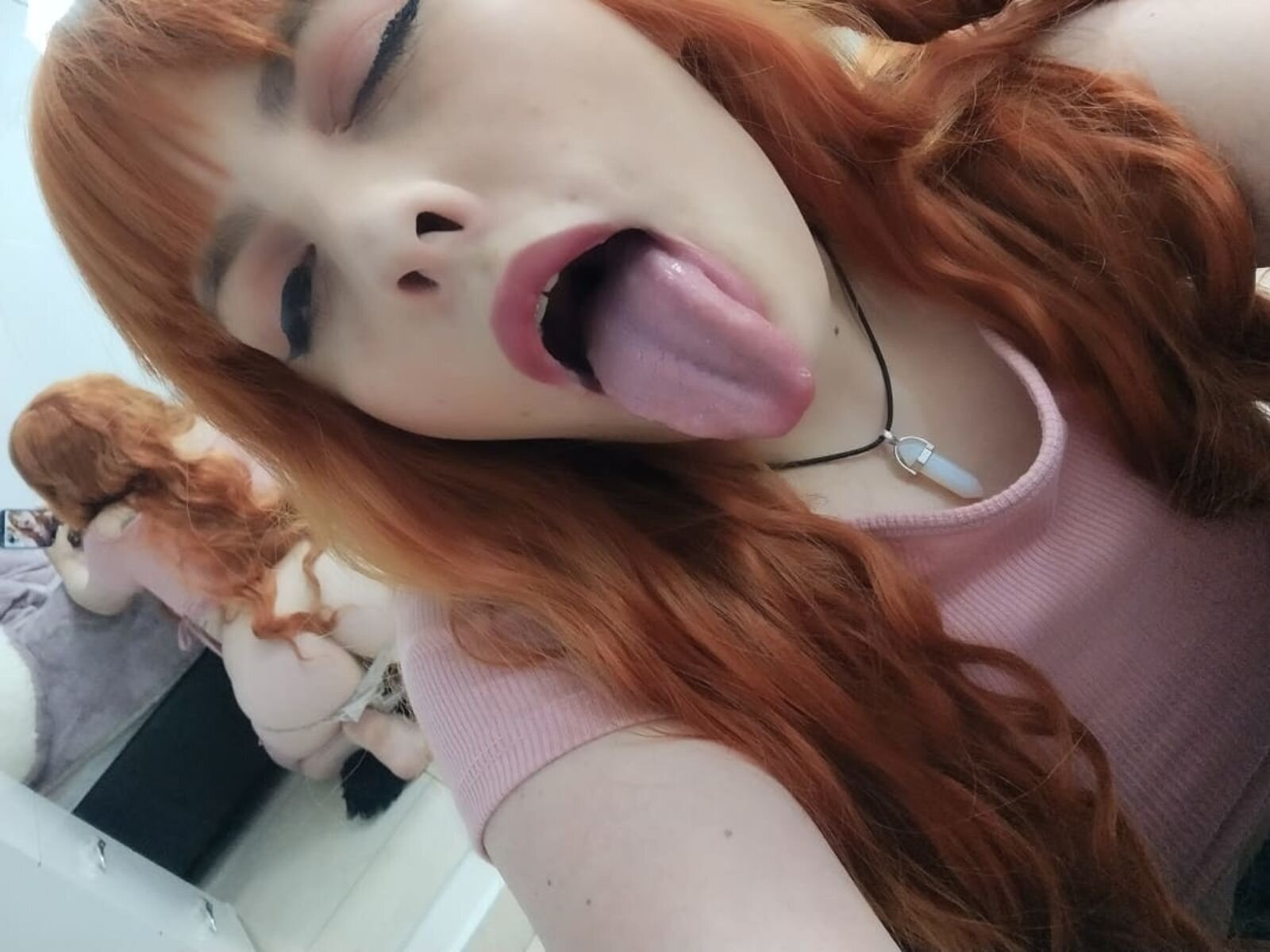 Free Live Sex Chat With IsabellaTobon