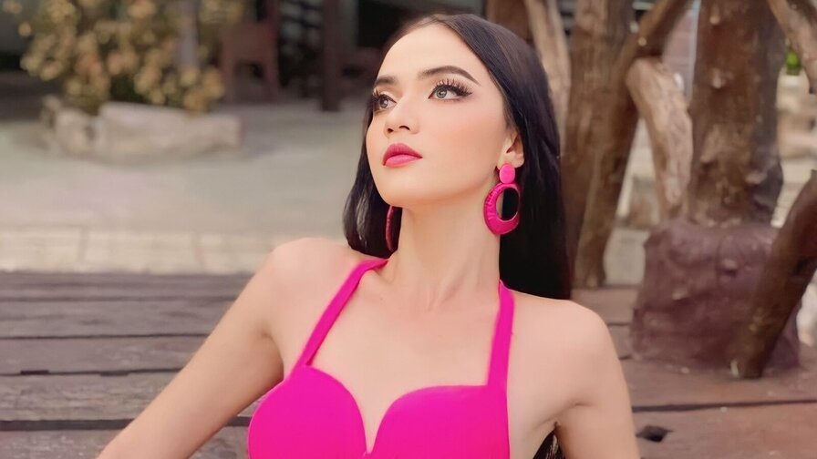 Free Live Sex Chat With JimenaJimenez