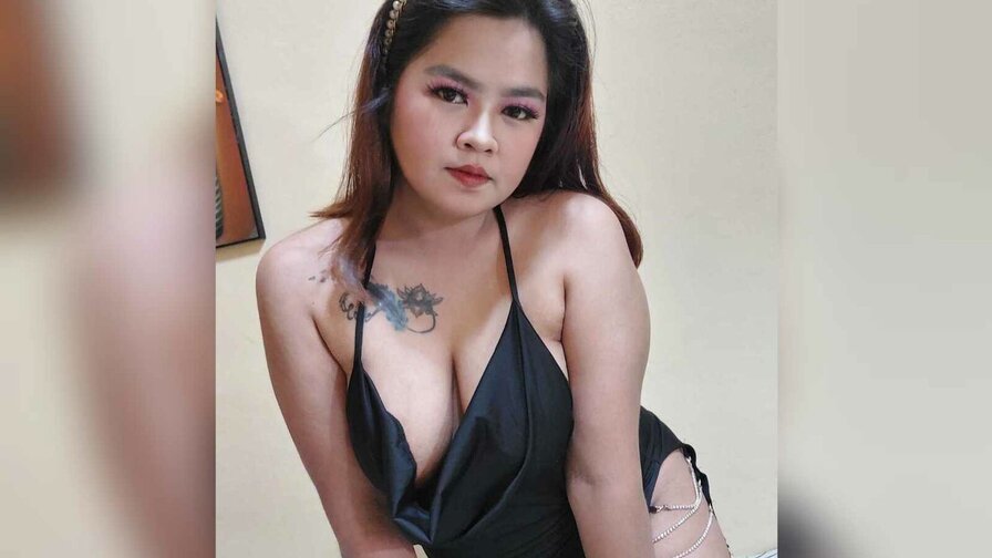 Free Live Sex Chat With JoyceCarla