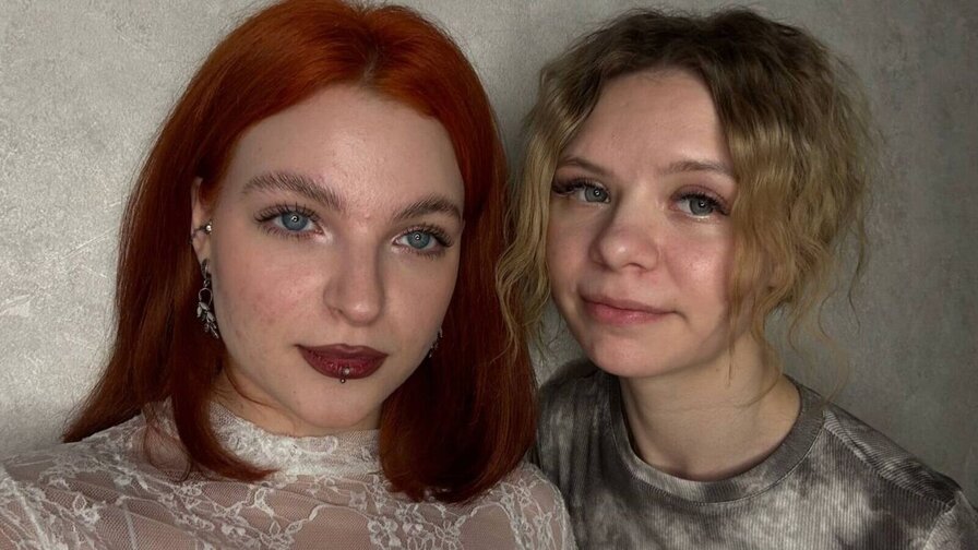 Free Live Sex Chat With JulianaAndEaste