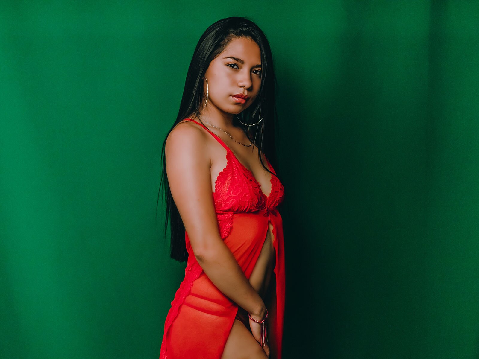 Free Live Sex Chat With JulianaVaron