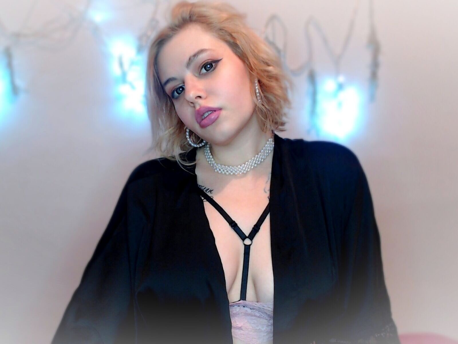 Free Live Sex Chat With KassyCain