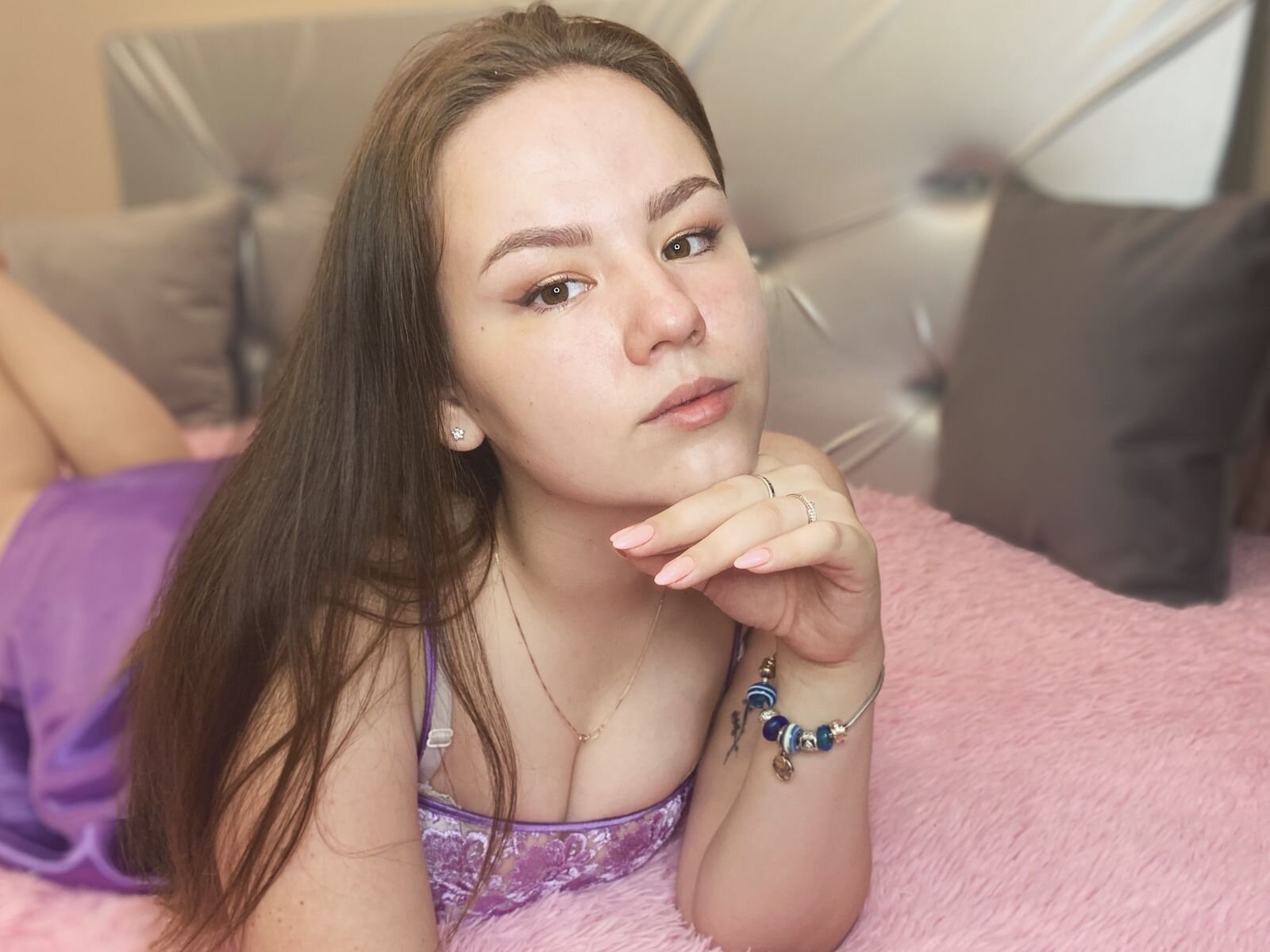 Free Live Sex Chat With KristiShade