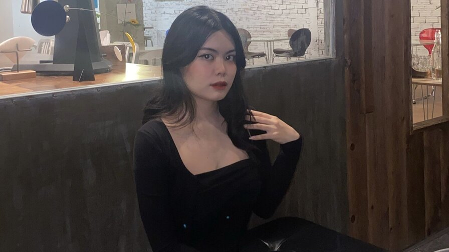 Free Live Sex Chat With LatiMurray