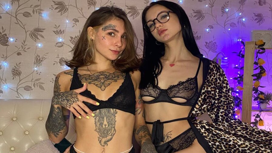 Free Live Sex Chat With LauraAndJacky