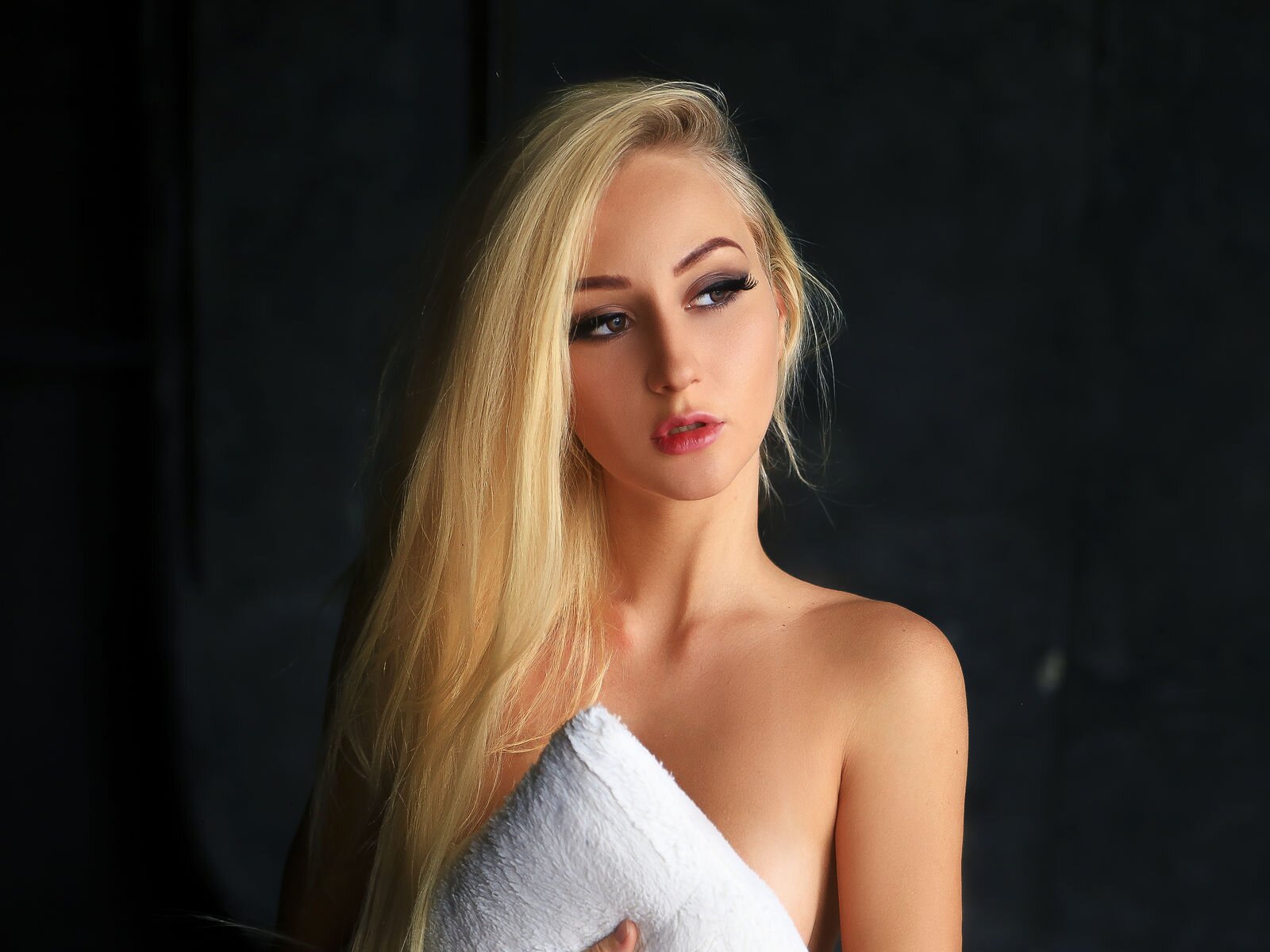 Free Live Sex Chat With LauraSh