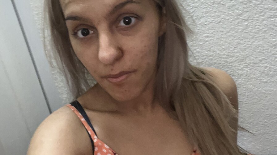 Free Live Sex Chat With lizzielizzie