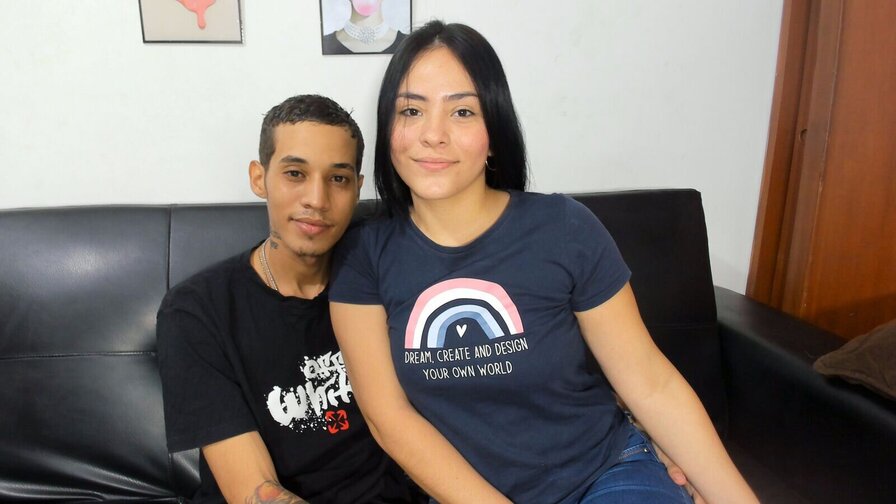 Free Live Sex Chat With LuisandTania