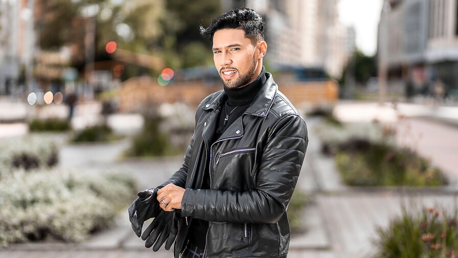 Free Live Sex Chat With MalekNaim