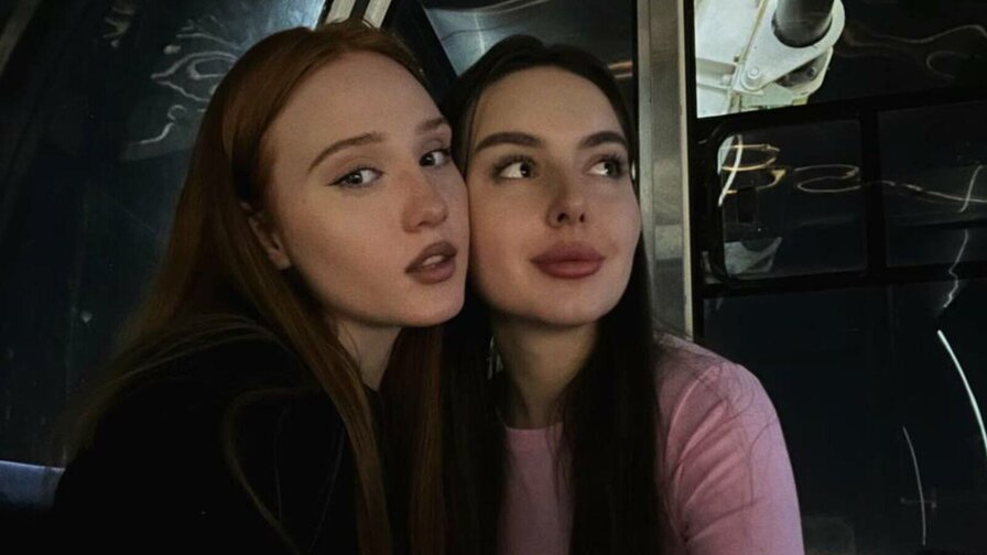 Free Live Sex Chat With MaryAndGraces