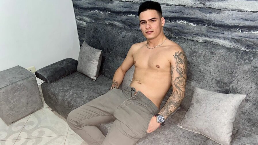 Free Live Sex Chat With MatiasMurrier