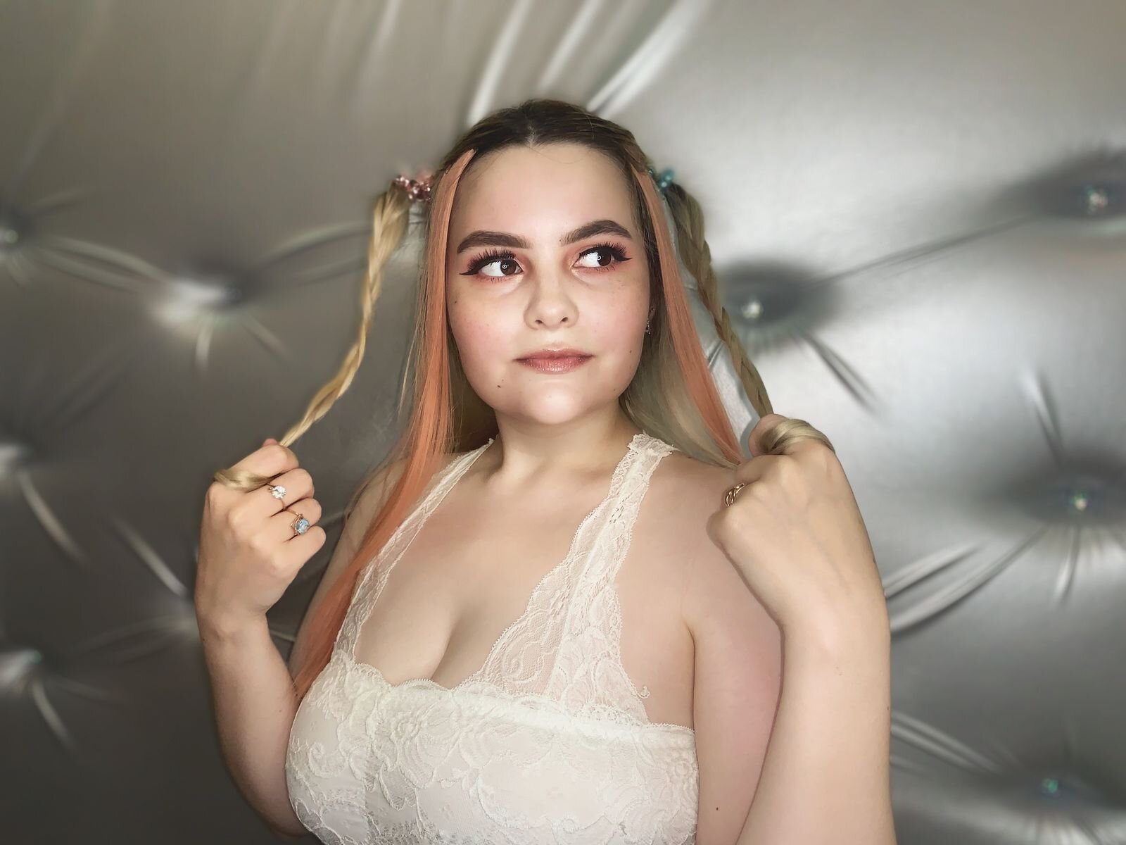 Free Live Sex Chat With MerryMay