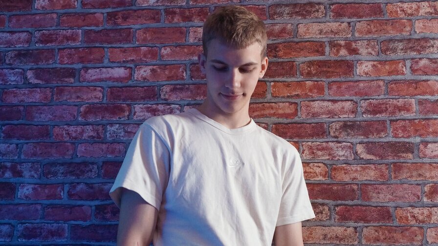 Free Live Sex Chat With MichaelPierce