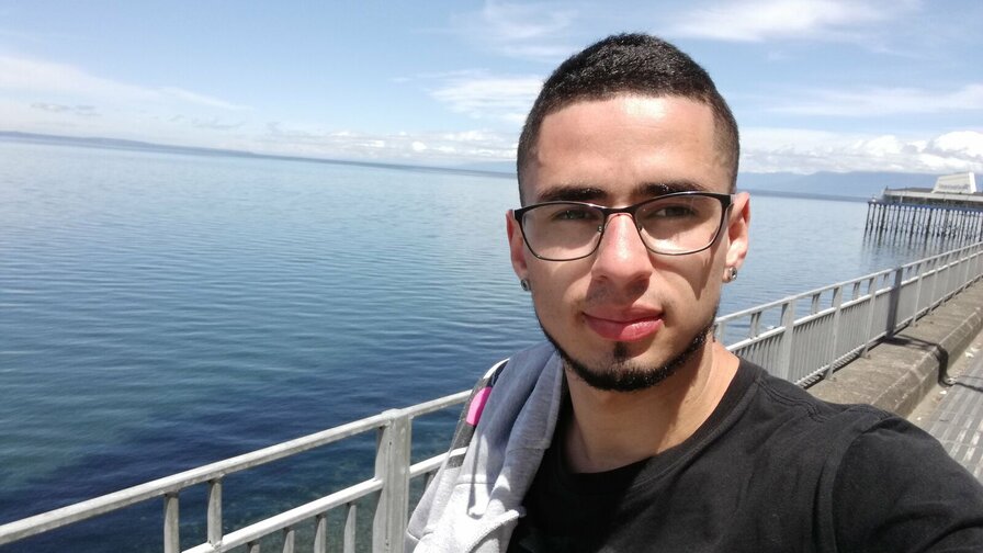 Free Live Sex Chat With MikeHollands