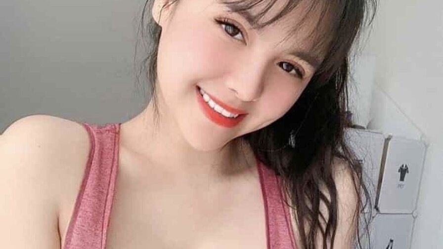 Free Live Sex Chat With NabiBush