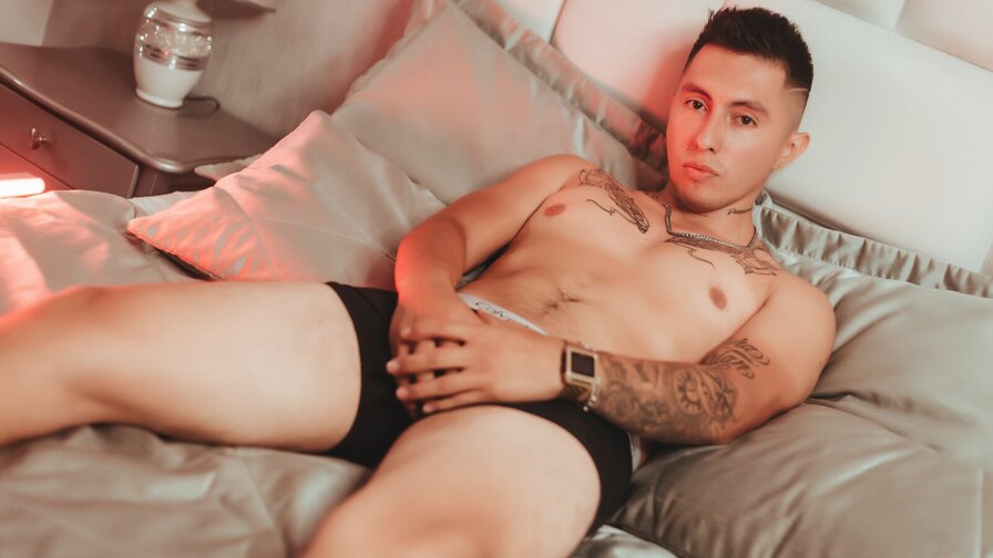 Free Live Sex Chat With NoahKnight