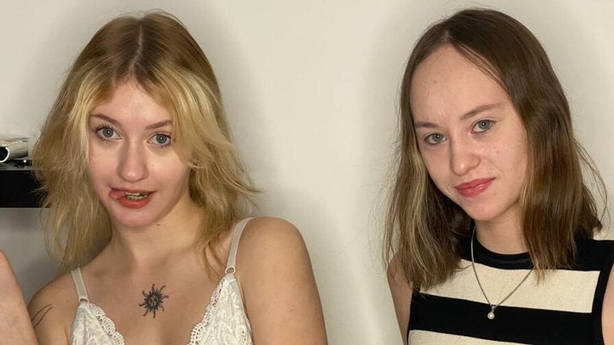 Free Live Sex Chat With PetraAndKeeley